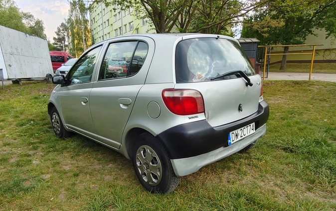 Toyota Yaris cena 4200 przebieg: 221000, rok produkcji 2003 z Wrocław małe 37